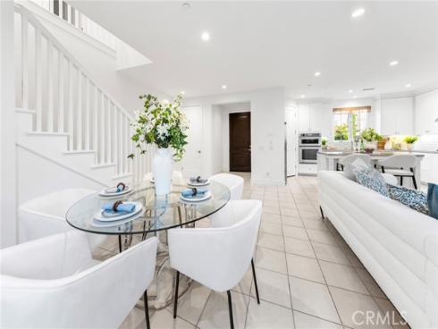 141 Dolci , Irvine, CA