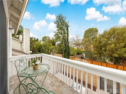 12 Whitewood Way, Irvine, CA