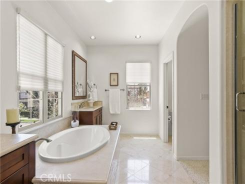 89  Chantilly  , Irvine, CA