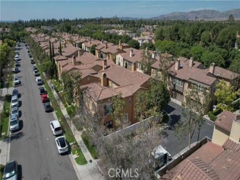 89  Chantilly  , Irvine, CA