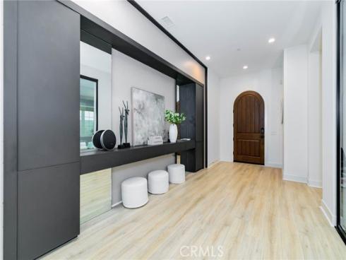 114  Interstellar  , Irvine, CA