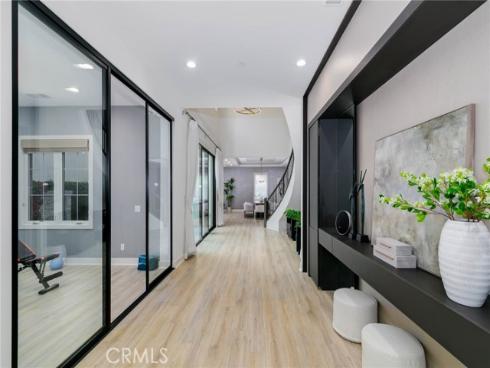 114  Interstellar  , Irvine, CA