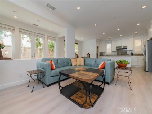 109  Hanging Garden  , Irvine, CA