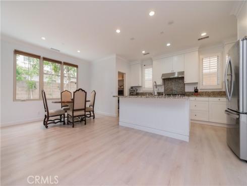 109  Hanging Garden  , Irvine, CA