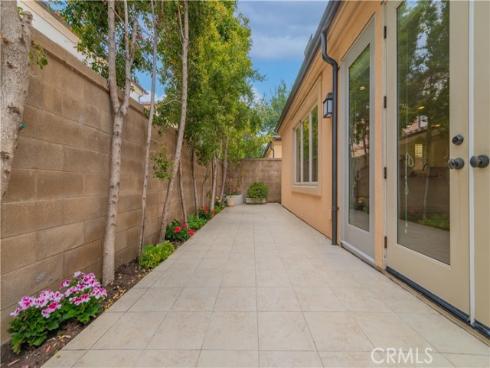 109  Hanging Garden  , Irvine, CA