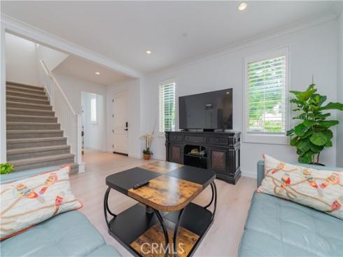 109  Hanging Garden  , Irvine, CA