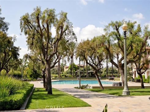 28  Malibu  , Irvine, CA