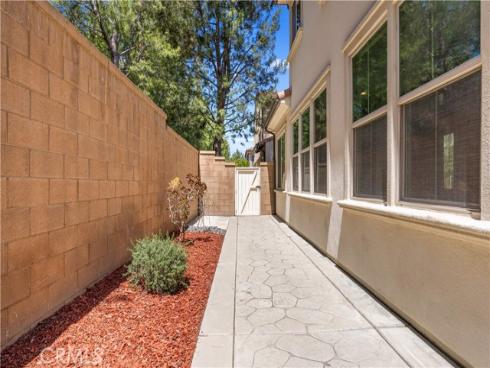 116 Desert Bloom , Irvine, CA