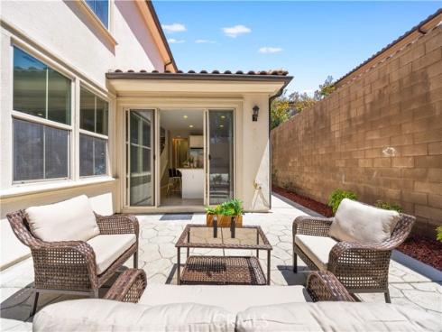 116 Desert Bloom , Irvine, CA