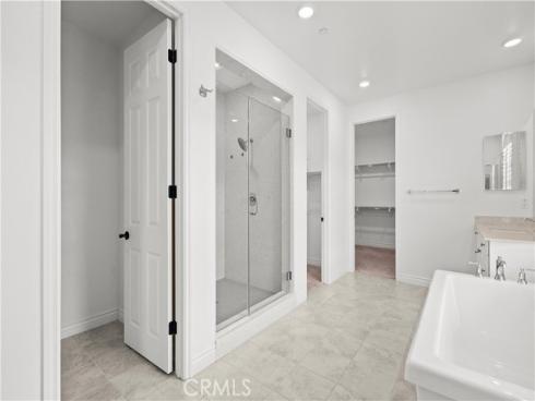 107 Frontier , Irvine, CA