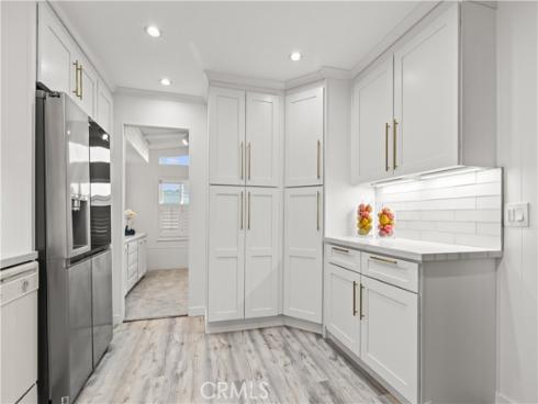 5200 Irvine Blvd Spc 377 , Irvine, CA