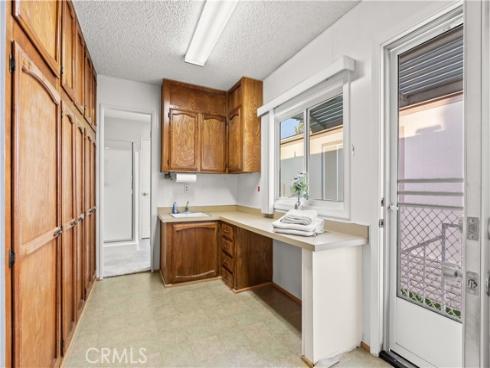 5200 Irvine Blvd Spc 377 , Irvine, CA