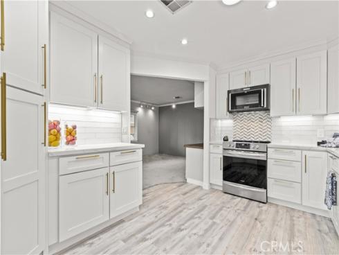 5200 Irvine Blvd Spc 377 , Irvine, CA