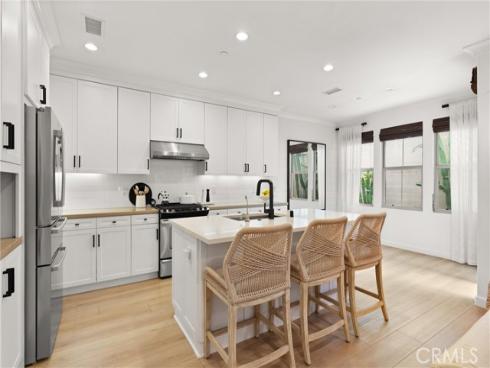 112  Gemstone  , Irvine, CA