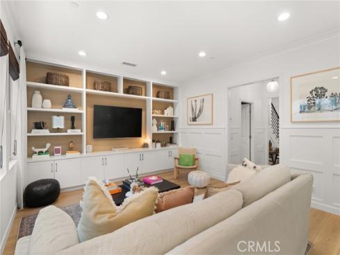 112  Gemstone  , Irvine, CA