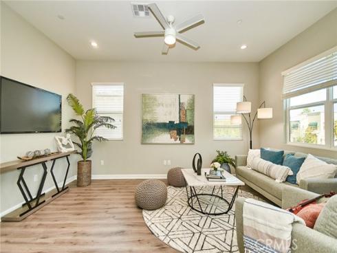 189 Follyhatch , Irvine, CA