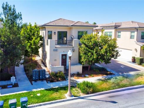 189 Follyhatch , Irvine, CA
