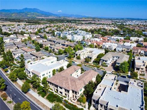 189 Follyhatch , Irvine, CA