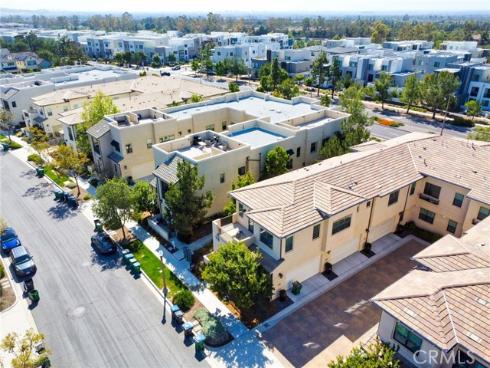 189 Follyhatch , Irvine, CA