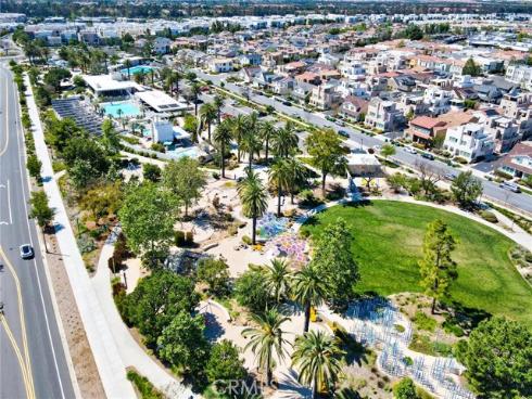 189 Follyhatch , Irvine, CA