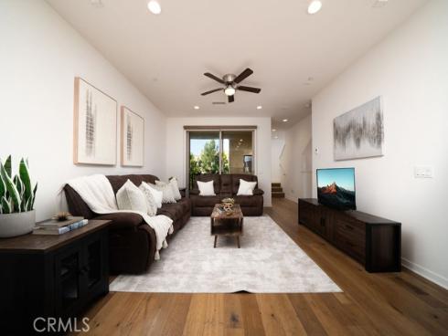 122 Cadence , Irvine, CA