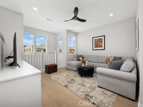 297 Sawbuck , Irvine, CA