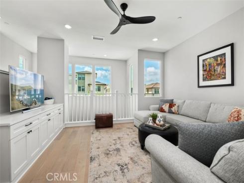 297 Sawbuck , Irvine, CA