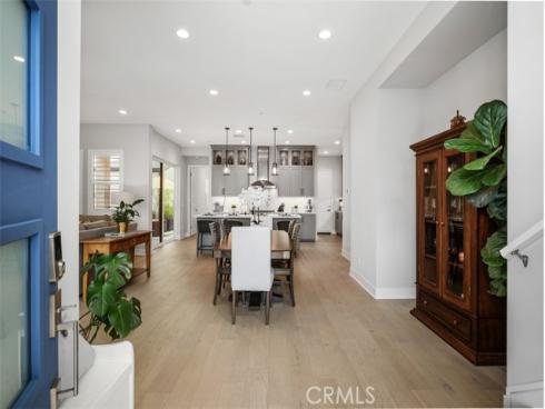 297 Sawbuck , Irvine, CA