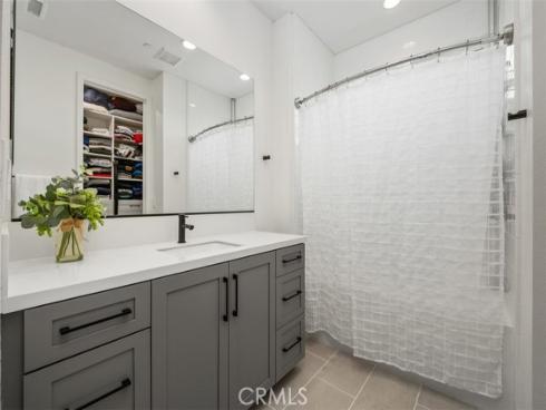 297 Sawbuck , Irvine, CA