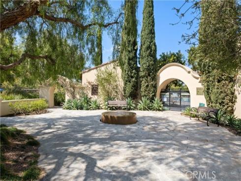 114  Treehouse  , Irvine, CA