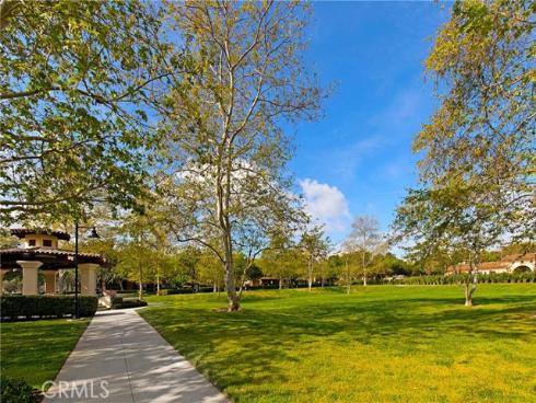 114  Treehouse  , Irvine, CA