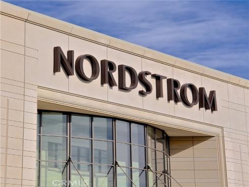 114  Treehouse  , Irvine, CA