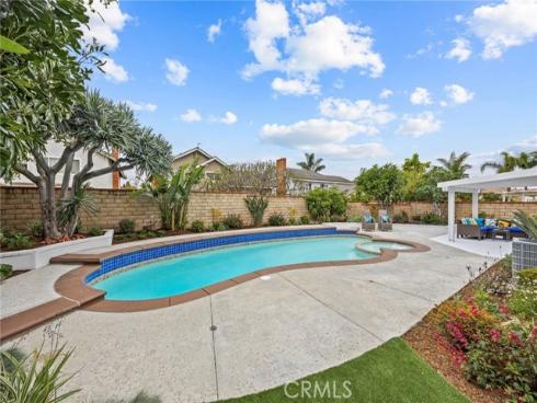 8  Saratoga  , Irvine, CA