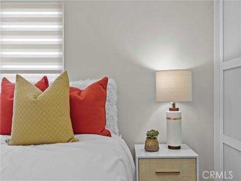 8  Saratoga  , Irvine, CA