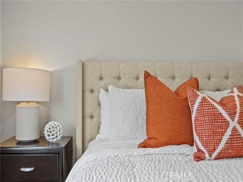 8  Saratoga  , Irvine, CA