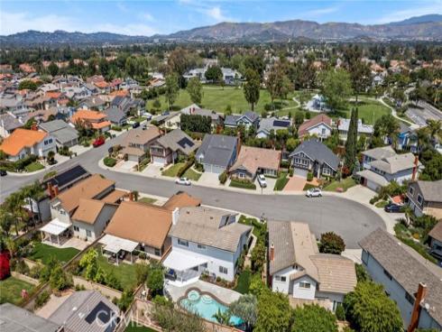 8  Saratoga  , Irvine, CA