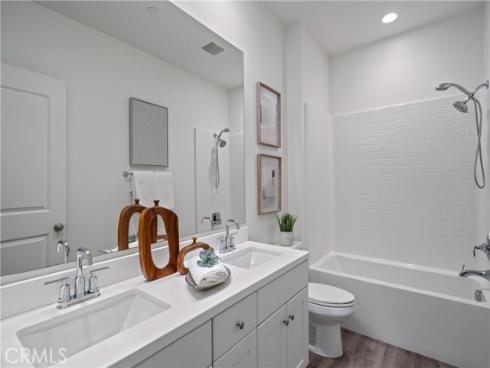 125  Annuals  , Irvine, CA