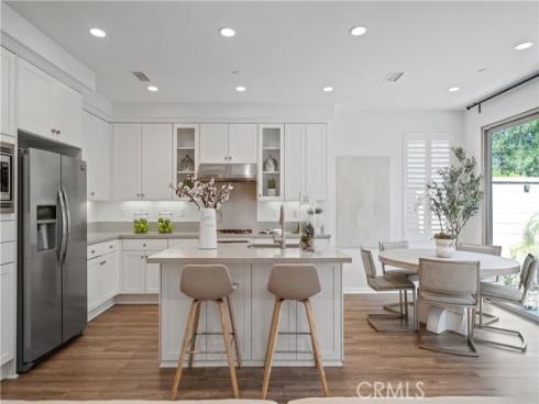 125  Annuals  , Irvine, CA