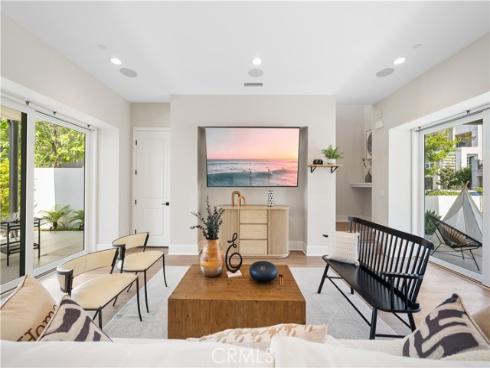 271 Merit , Irvine, CA