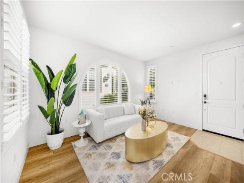 65 Tallowood , Irvine, CA