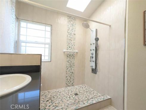 4 Henry , Irvine, CA