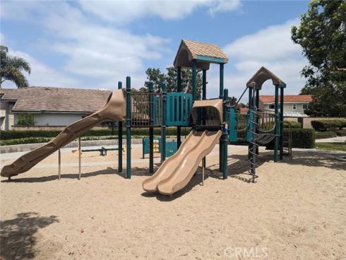 4 Henry , Irvine, CA