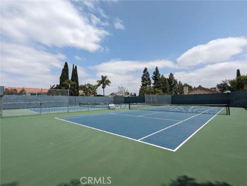 4  Henry  , Irvine, CA