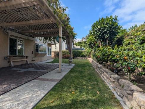 4 Henry , Irvine, CA