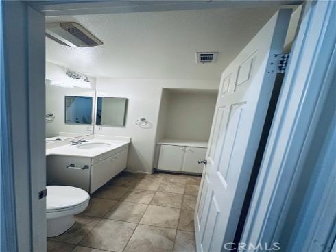 5 Chinaberry , Irvine, CA