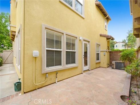 5 Chinaberry , Irvine, CA