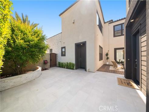 100  Bellatrix  , Irvine, CA