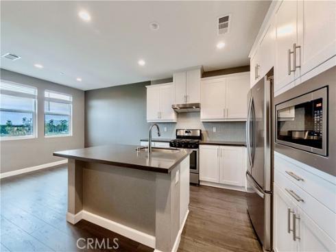 1114 Epic , Irvine, CA