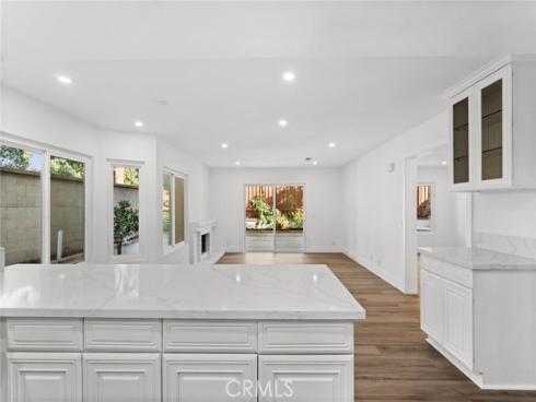 16 Encina , Irvine, CA