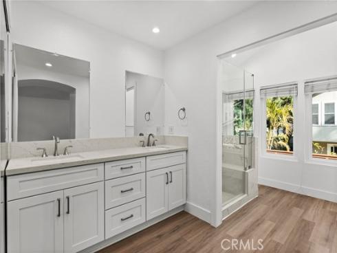 16 Encina , Irvine, CA